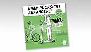 Ein E-Scooterfahrer und ein Fahrradfahrer treffen sich auf einem gemeinsamen Radweg, der E-Scooterfahrer hält den Daumen hoch, der Fahrradfahrer ebenso, dazu der Tipp: Nimm Rücksicht auf andere!