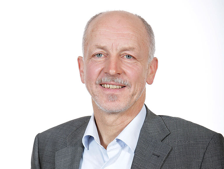 Porträt Dr. Heinz Schmid, Leiter Präventionsdienste DGUV
