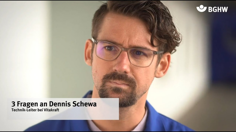 Dennis Schewa, Technik-Leiter bei Vitakraft, beantwortet drei Fragen zur Brennstoffzellenlage bei Vitakraft. Dennis Schewa, Technik-Leiter bei Vitakraft, beantwortet drei Fragen zur Brennstoffzellenlage bei Vitakraft.