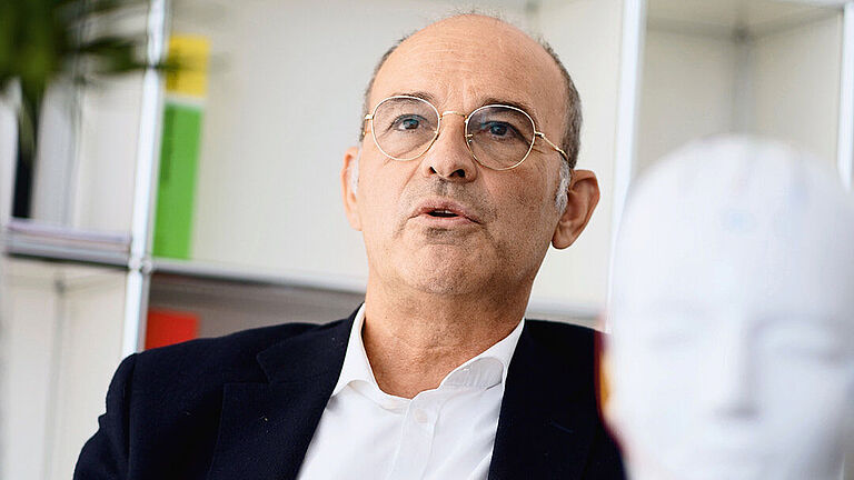 Im Einklang mit der inneren Uhr, Gespräch mit Dr. Riccardo Stoohs