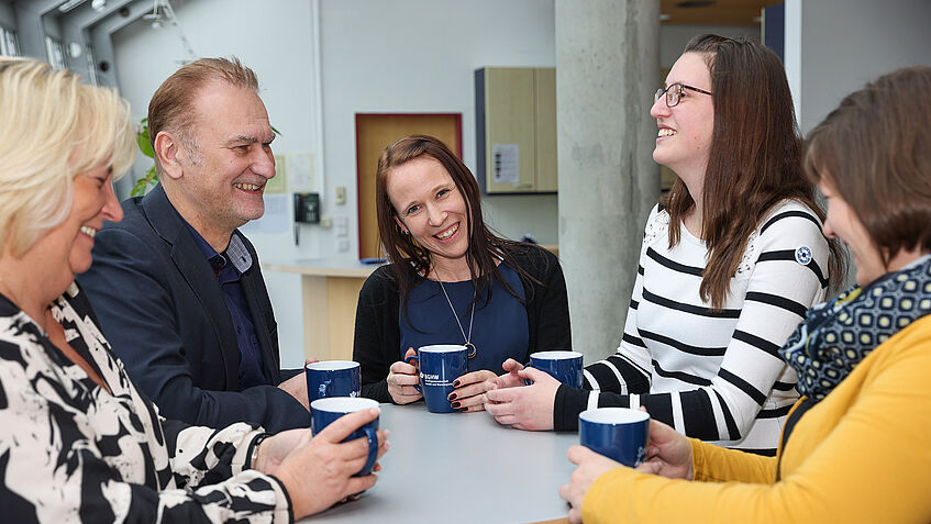 Ein Team der Regionaldirektion Ost in Gera bei der Kaffeepause