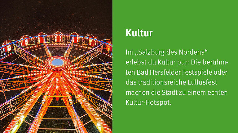 Illuminiertes Riesenrad bei Nacht 