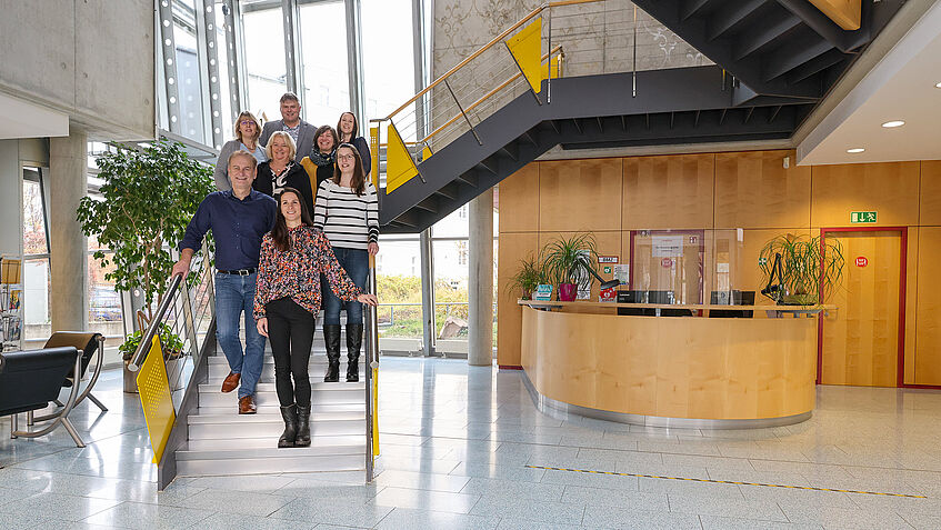 Ein Team der Regionaldirektion Ost in Gera im Foyer