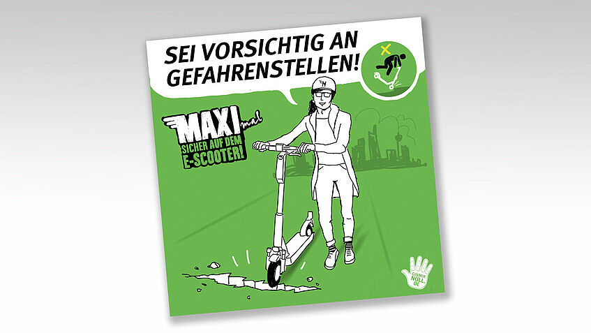 Eine E-Scooterfahrerin steht mit ihrem E-Scooter an einem Loch in de Fahrbahn, dazu der Tipp: Sei vorsichtig an Gefahrenstellen!
