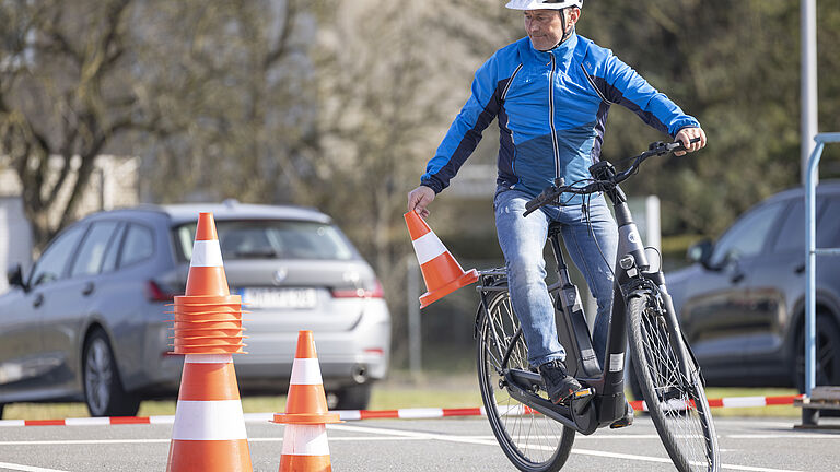 Fahrsicherheitstraining mit Pilonen