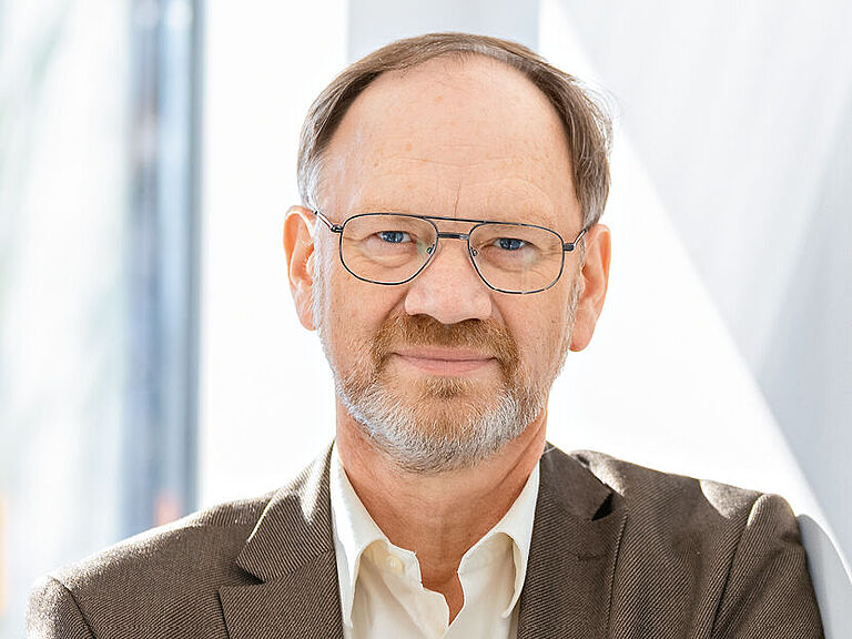 Porträt Arbeitsmediziner Peter Schiefen