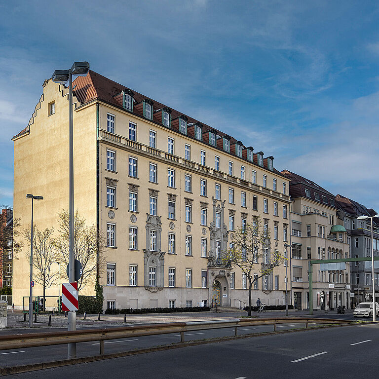 Außenfassade der Regionaldirektion Ost in Berlin